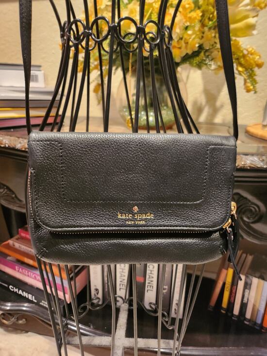 kate spade Handbags - Kate Spade Marianna Mansfield black leather crossbody bag
